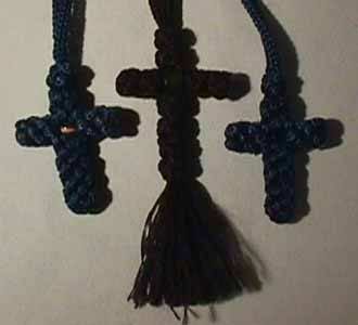 Necklace with knitted cross