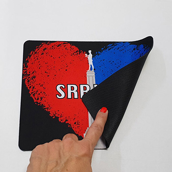 Podloga za miša Srbija srce-2