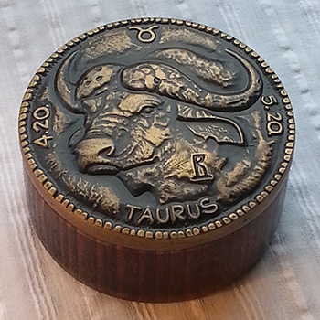 Kutija mala Horoskop - Bik